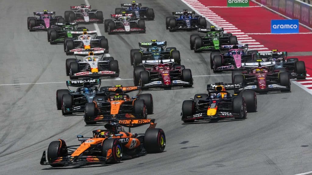 F1 grid compleet: 22 auto's klaar voor nieuw seizoen