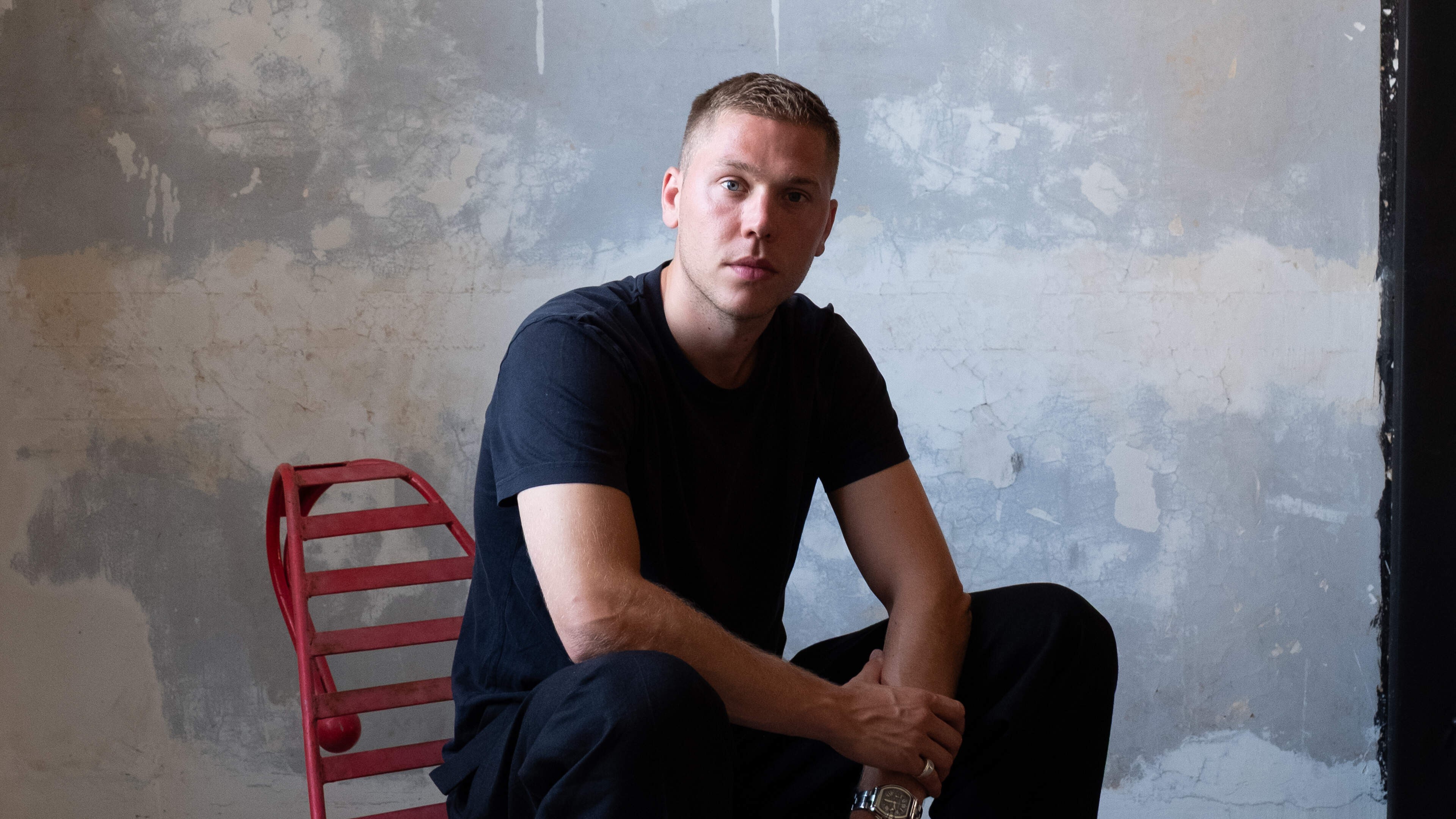 Huisgalerij Cour Space: hoe Milan Henderickx van een postkantoor een designtempel maakte