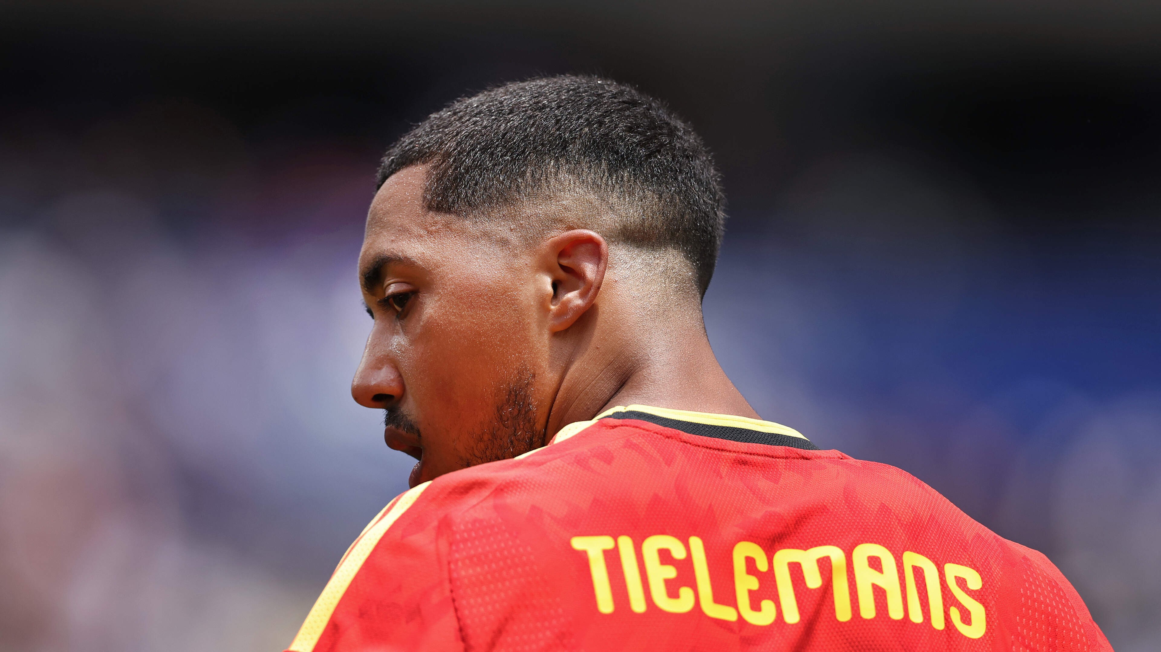 Youri Tielemans naar Manchester United: een strategische zet voor de Rode Duivel