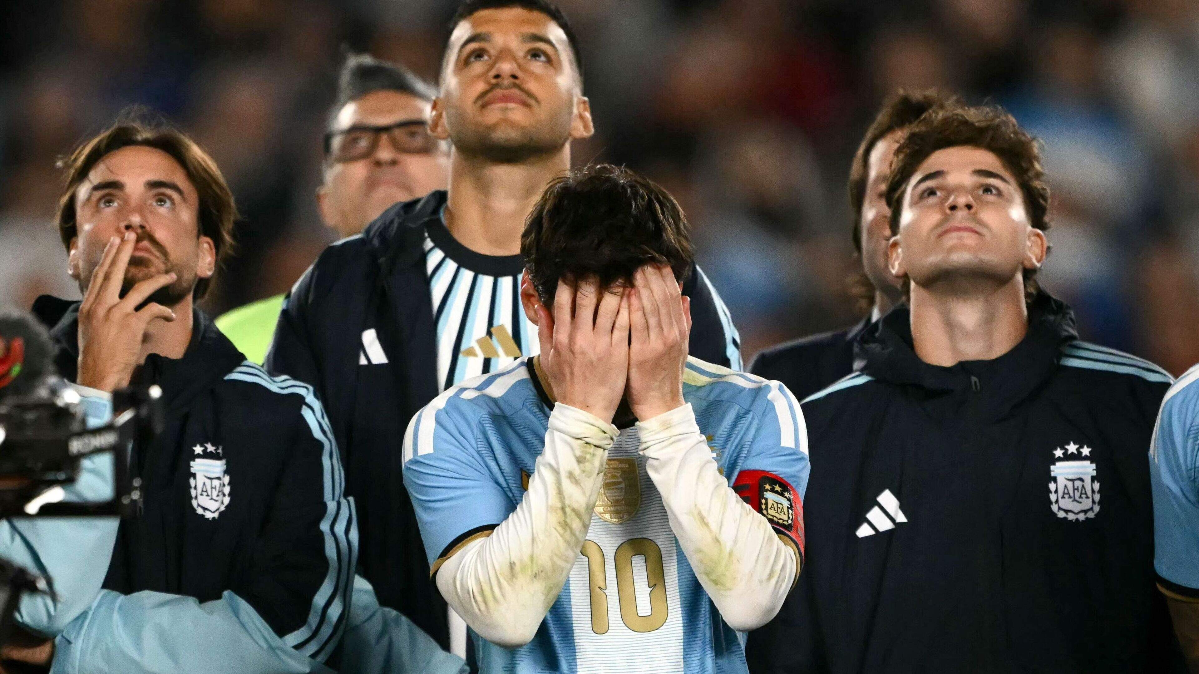 Messi neemt in tranen afscheid van Argentinië met 3-0-zege