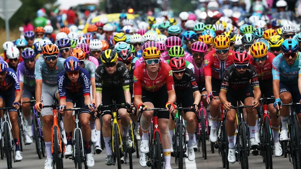 Dopingcontroles in de Tour: Vingegaard en Pogacar uit hun slaap gehaald voor zware bergrit