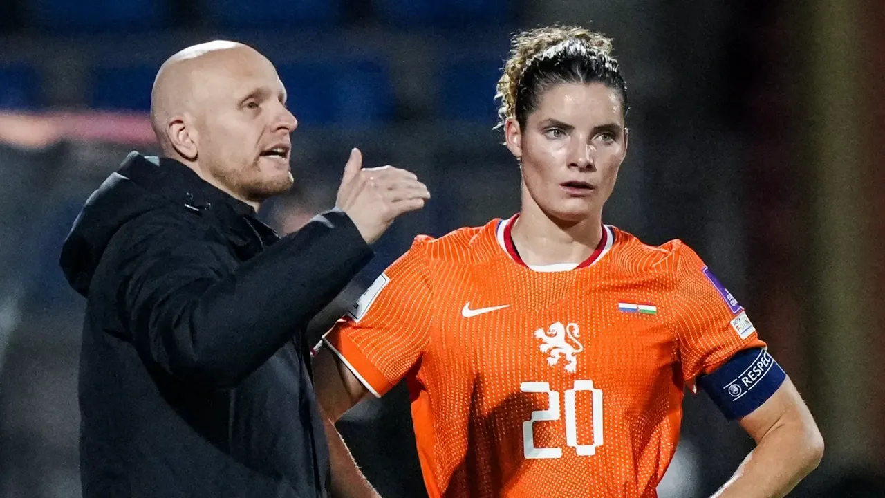 Oranjevrouwen winnen 3-0 van Hongarije en kijken al vooruit naar WK-play-offs